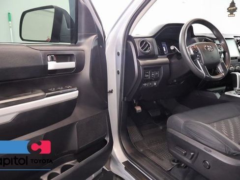 Used 2021 Toyota Tundra SR5 w/ SR5 Upgrade Package AWD/4WD image 8