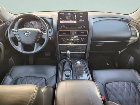 Used 2022 Nissan Armada Platinum w/ Captain's Chairs Package RWD image 9