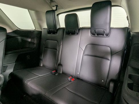 Used 2024 Nissan Pathfinder Platinum AWD/4WD image 27