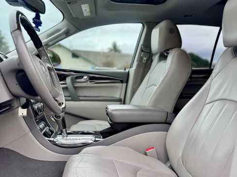 Used 2015 Buick Enclave Leather image 16