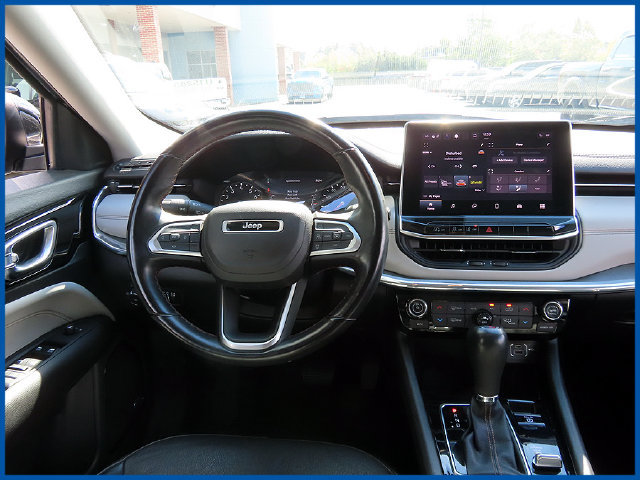 Used 2022 Jeep Compass Limited w/ Sun and Sound Group AWD/4WD image 11