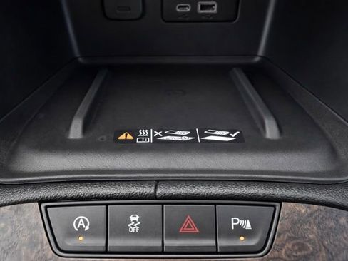 Used 2020 GMC Acadia Denali w/ Denali Ultimate Package image 24