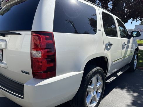 Used 2011 Chevrolet Tahoe LTZ RWD image 11