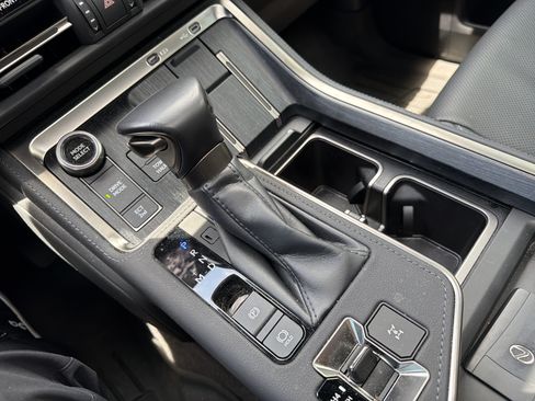 Used 2024 Lexus GX 550 w/ Cold Area Package AWD/4WD image 26
