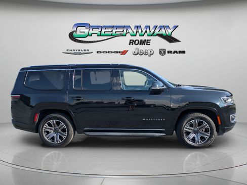 Used 2024 Jeep Wagoneer Series II w/ Flexible Seating Group RWD image 8