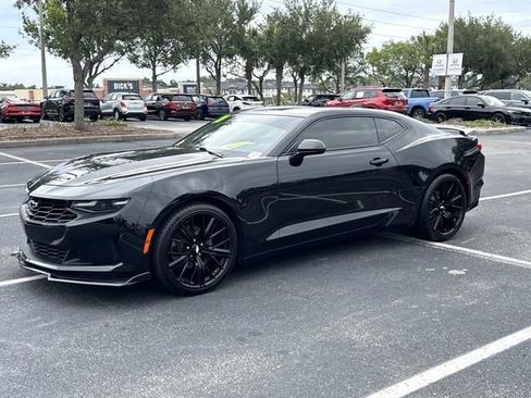 Used 2020 Chevrolet Camaro LT RWD image 8