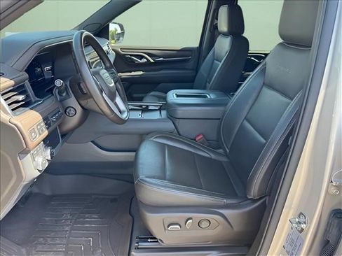 Used 2022 GMC Yukon Denali AWD/4WD image 5