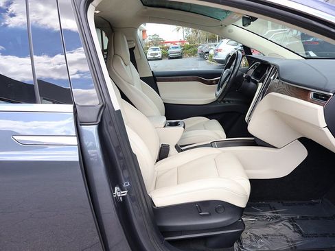 Used 2017 Tesla Model X P100D image 29