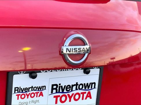 Used 2017 Nissan Juke S image 9