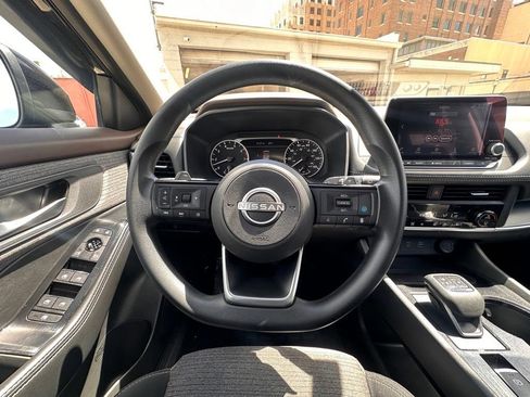 Certified 2023 Nissan Rogue SV FWD image 19