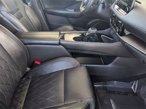 Used 2023 Nissan Rogue Platinum w/ Platinum Premium Package image 24