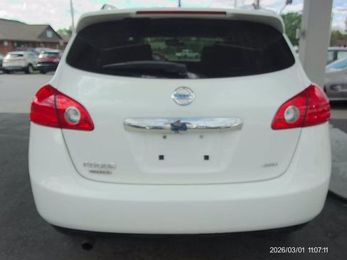 Used 2015 Nissan Rogue S w/ Convenience Package image 4