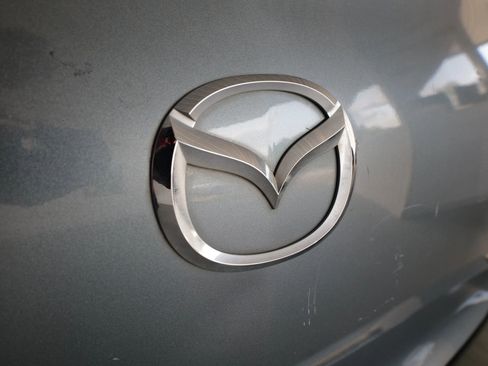 Used 2012 MAZDA MAZDA3 i Sport image 12