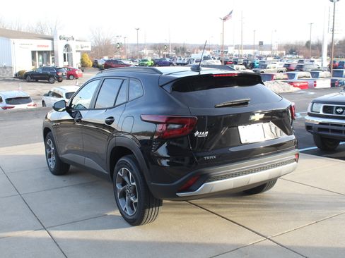 New 2026 Chevrolet Trax LT w/ LT Convenience Package image 5