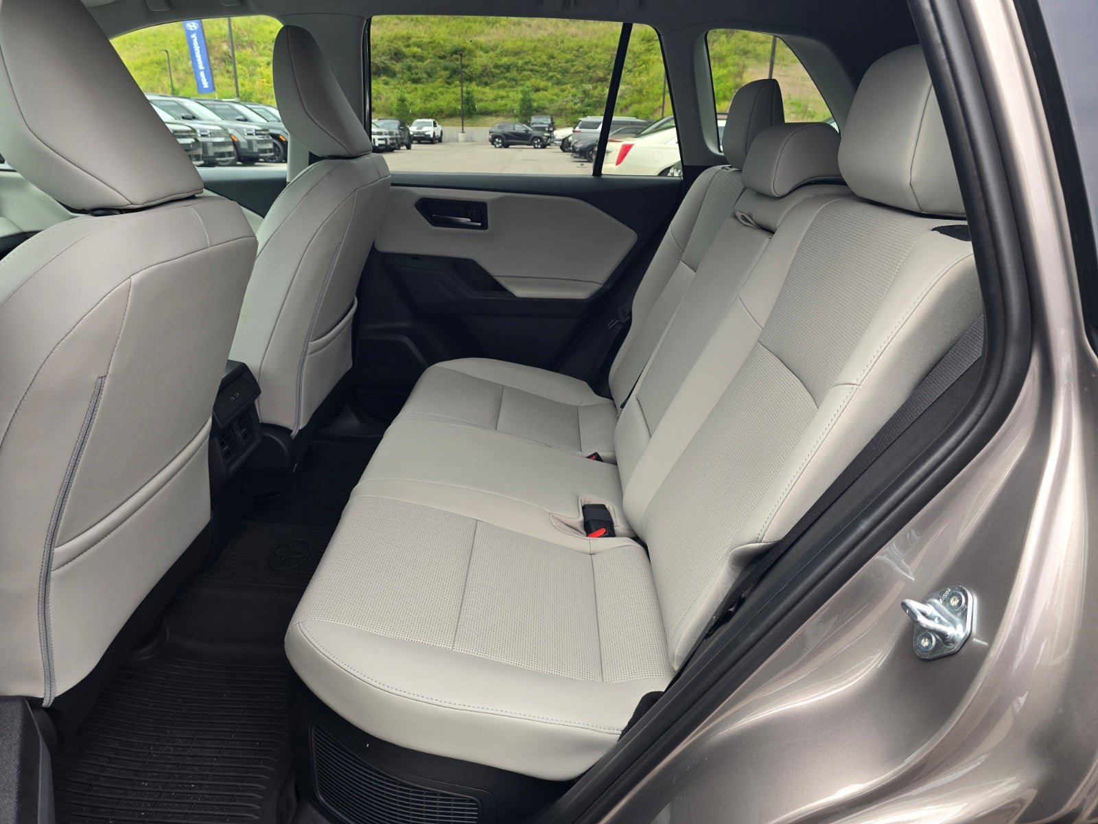 Used 2026 Toyota RAV4 XLE Premium w/ Weather Package AWD/4WD image 10