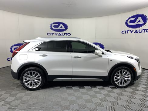 Used 2020 Cadillac XT4 Premium Luxury w/ Enhanced Visibility Package AWD/4WD image 2