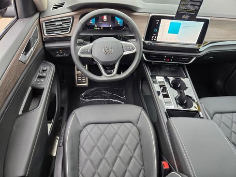 New 2026 Volkswagen Atlas SEL Premium R-Line image 9