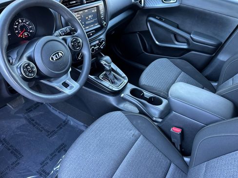 Used 2021 Kia Soul S image 9