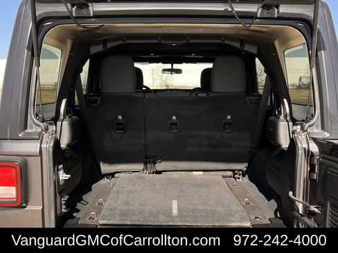 Used 2024 Jeep Wrangler Sport image 28