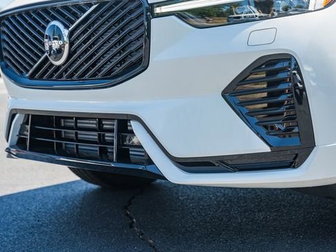 New 2026 Volvo XC60 T8 Ultra w/ Protection Package Premier AWD/4WD image 13