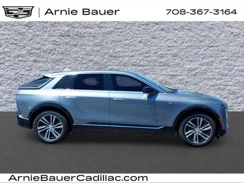 Used 2023 Cadillac Lyriq 2WD image 4