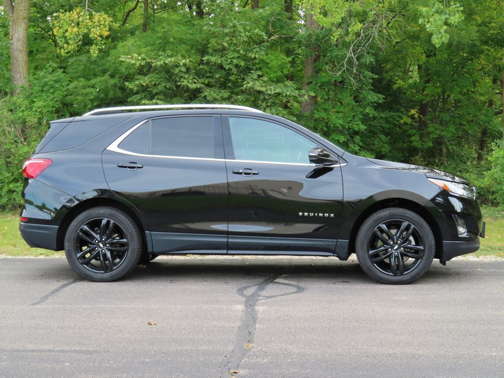 Used 2020 Chevrolet Equinox LT w/ Midnight Edition AWD/4WD image 2
