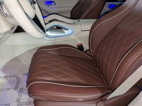 New 2026 Mercedes-Benz Maybach GLS 600 4MATIC image 4