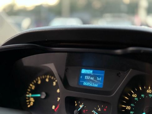 Used 2015 Ford Transit 150 XLT image 21