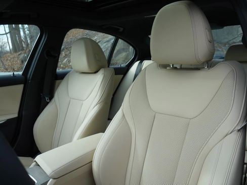 New 2025 BMW 330i xDrive Sedan w/ Premium Package image 4