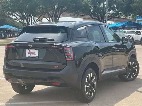 Used 2026 Nissan Kicks SR FWD image 4