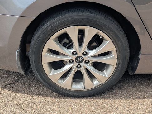 Used 2013 Hyundai Azera image 10