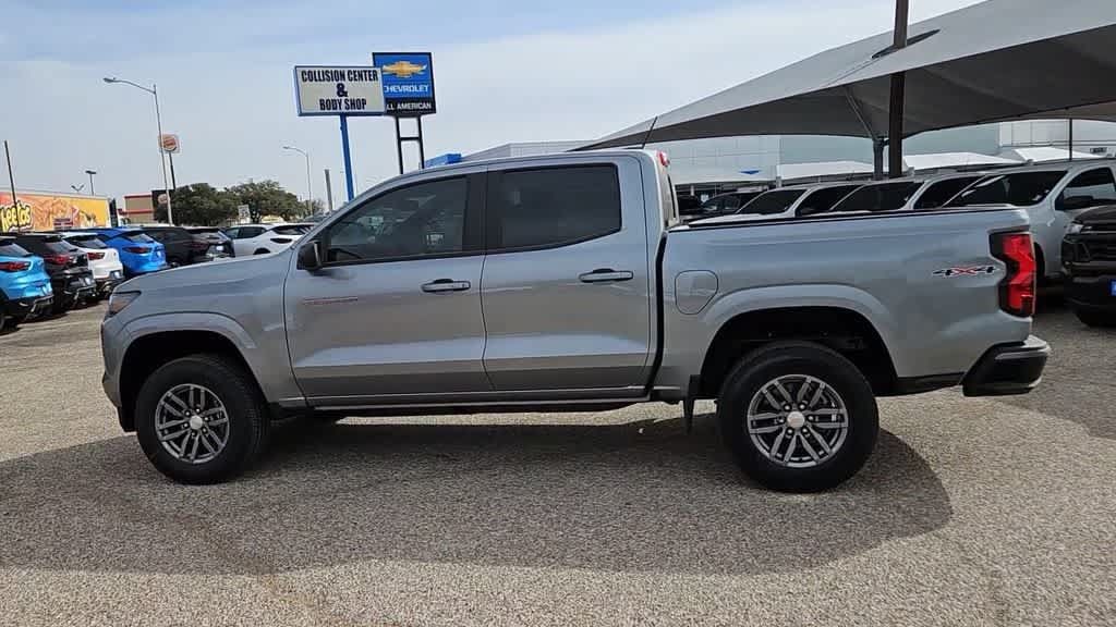 Used 2024 Chevrolet Colorado LT w/ LT Convenience Package II AWD/4WD image 5