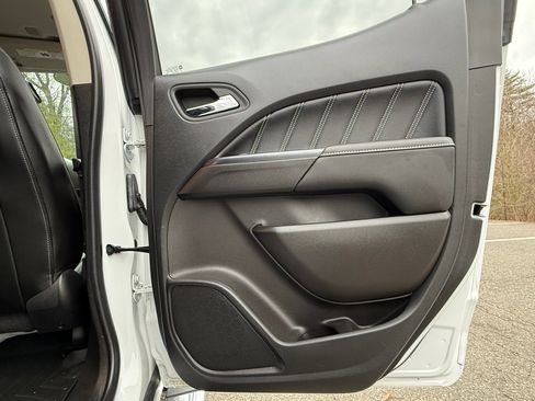 Used 2021 GMC Canyon Denali image 32