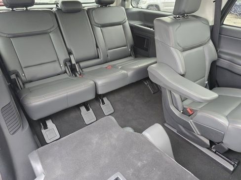 Used 2025 Ford Expedition Active RWD image 38