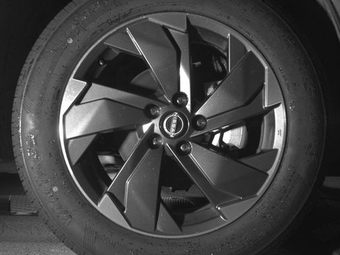 Used 2025 Nissan Rogue SV AWD/4WD image 13
