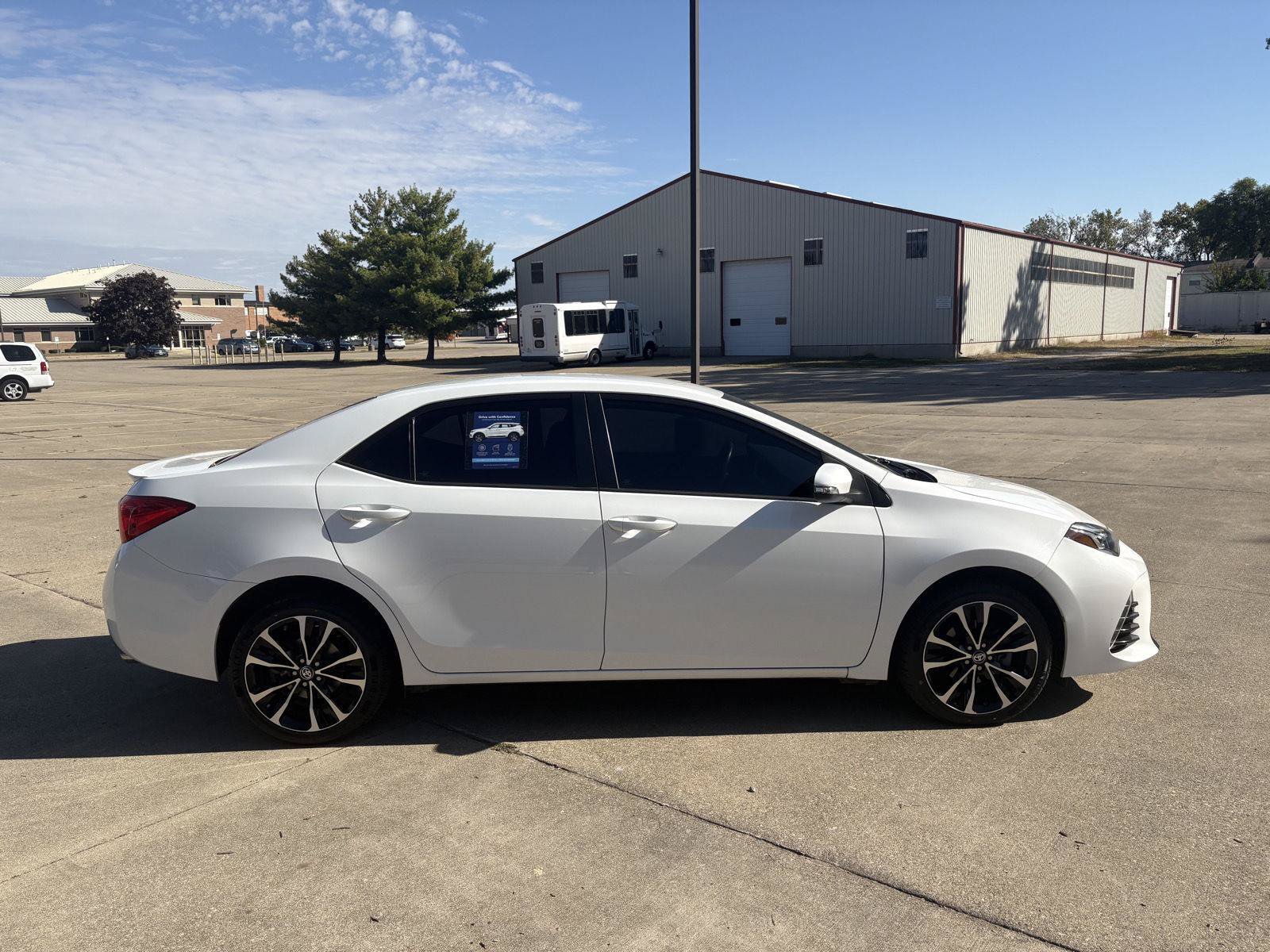 Used 2019 Toyota Corolla SE FWD image 24