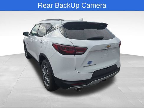 Used 2023 Chevrolet Blazer LT AWD/4WD image 3