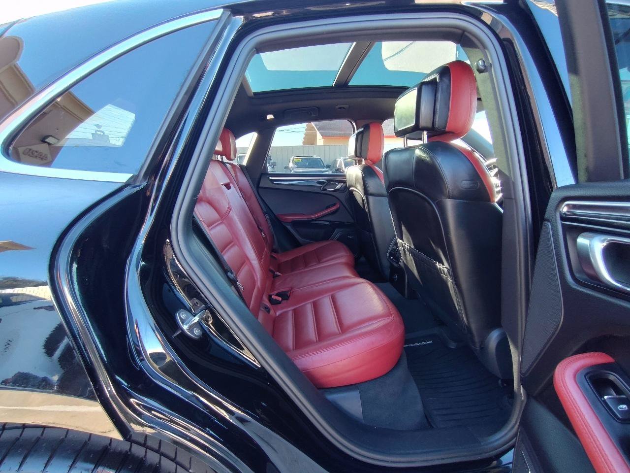 Used 2016 Porsche Macan S AWD/4WD image 47
