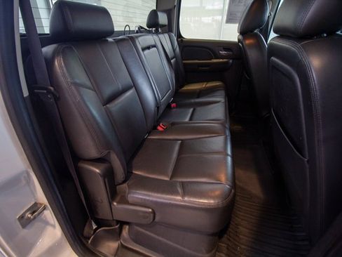 Used 2013 Chevrolet Silverado 3500 LTZ image 18