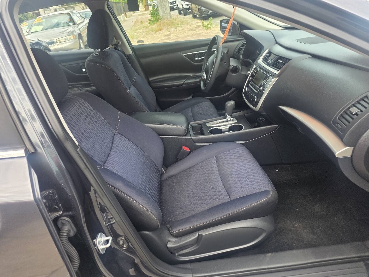 Used 2017 Nissan Altima 2.5 S w/ Power Driver Seat Package FWD image 10