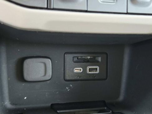 Used 2023 GMC Acadia Denali w/ Denali Ultimate Package AWD/4WD image 33