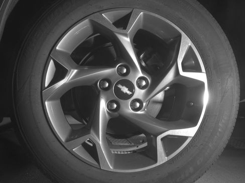 Used 2025 Chevrolet Trax LT FWD image 14