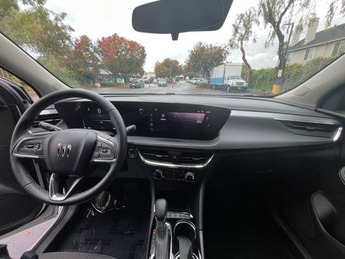 Used 2025 Buick Encore GX Preferred image 31