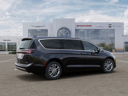 New 2027 Chrysler Pacifica Select AWD/4WD image 30