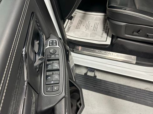 Used 2024 RAM 2500 Limited image 9