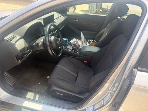 Used 2023 Honda Accord Sport image 11