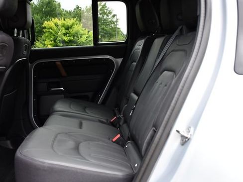Used 2021 Land Rover Defender 110 X AWD/4WD image 19
