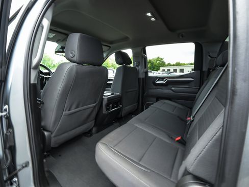 Used 2025 Chevrolet Silverado 1500 RST AWD/4WD image 34