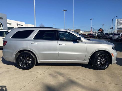 Used 2023 Dodge Durango GT image 43