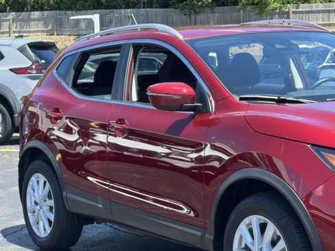 Used 2022 Nissan Rogue Sport SV AWD/4WD image 4